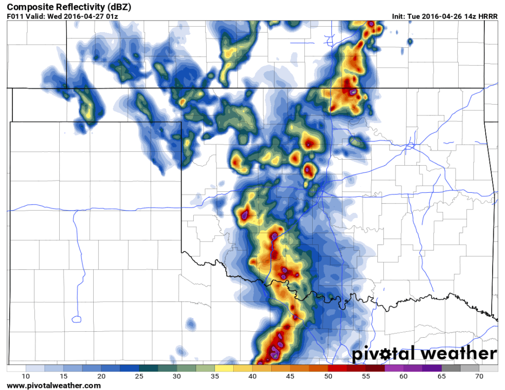 Squall line evolution beginning to take shape along I-35 at 7pm.